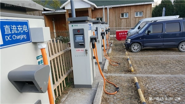 比亞迪e6車主自駕前往云居寺 分享景區(qū)充電感受