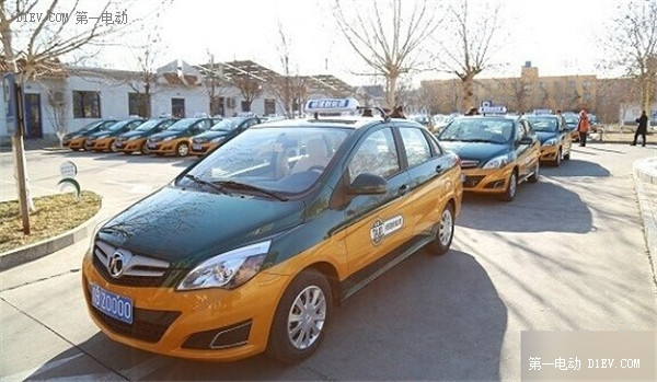 公共領(lǐng)域的新能源汽車 “地方保護”傷膚傷脾胃