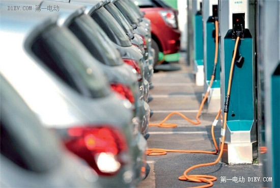 電動汽車使用怪現象：電池衰減、充電車位被占、充電花費竟超過油費……