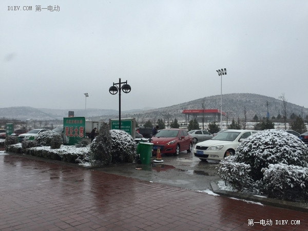 開著一度回山東 小E陪我過大年