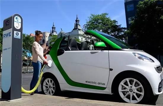 內(nèi)憂外患？ 4個要素看清2016年微型電動車價格趨勢！