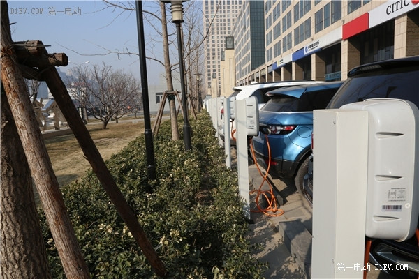 北汽EV200轉(zhuǎn)場(chǎng)充電 京城東部唱響