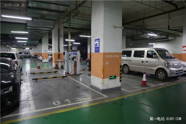 北汽EV200轉(zhuǎn)場(chǎng)充電 京城東部唱響