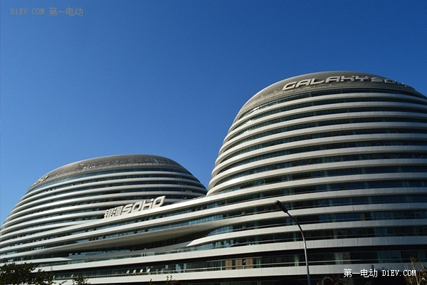 北汽EV200轉(zhuǎn)場(chǎng)充電 京城東部唱響