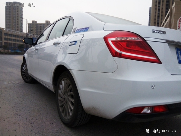 吉利帝豪EV冬季續(xù)航接近300km 車友試駕體驗(yàn)報(bào)告