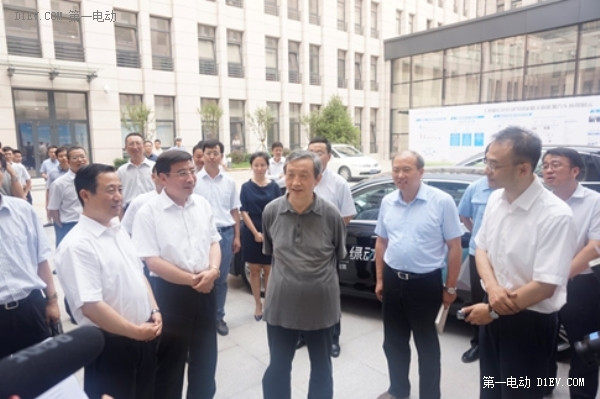 兩會聚焦共享經(jīng)濟 北汽新能源分時租賃占先機