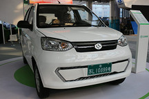 新身份新勢(shì)力  易靈攜三車型亮相濟(jì)南車展