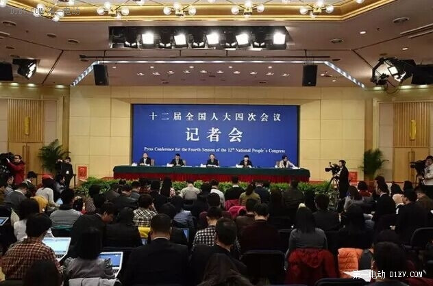 關(guān)于出租車、拼車、順風(fēng)車……你關(guān)心的出行問題，交通部這樣回應(yīng)