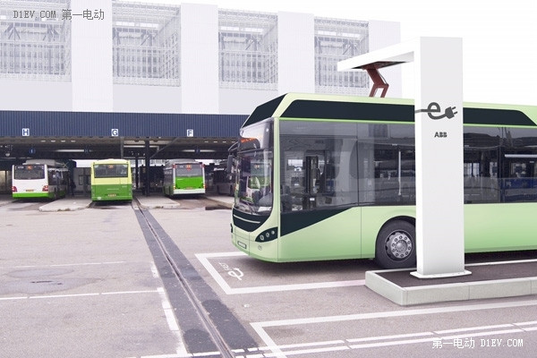 ABB電動(dòng)公交車自動(dòng)快充系統(tǒng)：充電4-6分鐘，運(yùn)行一整天
