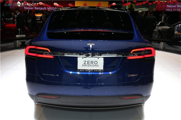 特斯拉MODEL X