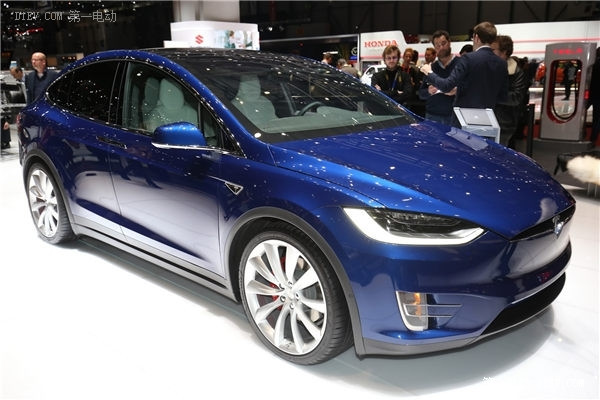 特斯拉MODEL X