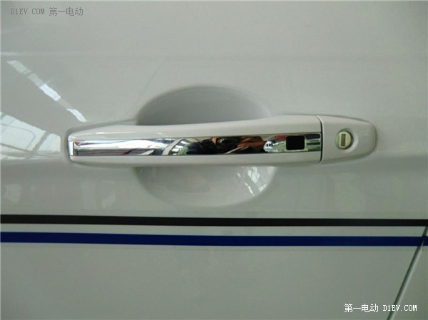 明明可以靠臉卻偏偏要靠才能，吉利帝豪EV細(xì)節(jié)體驗