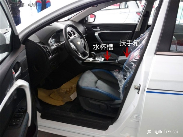 明明可以靠臉卻偏偏要靠才能，吉利帝豪EV細(xì)節(jié)體驗