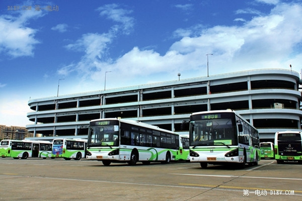 追日電氣承建上海漕寶公交充電項(xiàng)目通過國務(wù)院督察組檢查