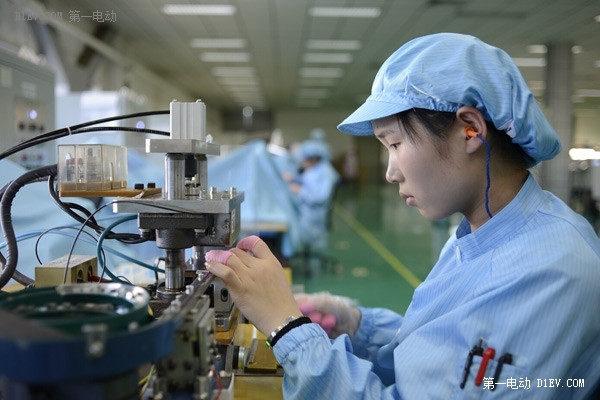 新能源電機業(yè)務(wù)成盈利高增長點 五家電機企業(yè)2015年報對比