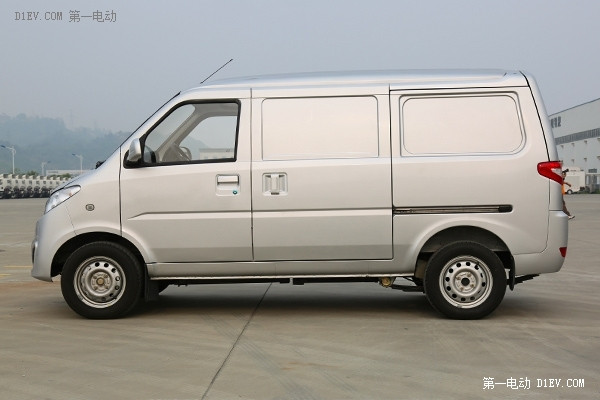  東風(fēng)EQ5022純電動(dòng)物流車