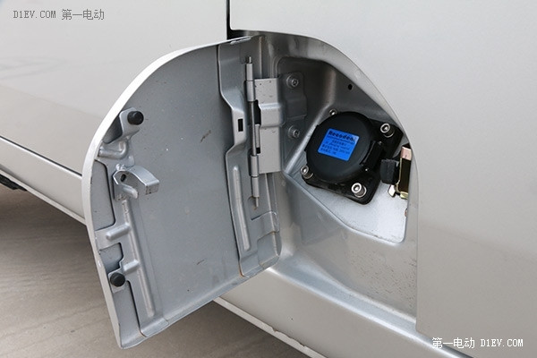  東風(fēng)EQ5022純電動(dòng)物流車