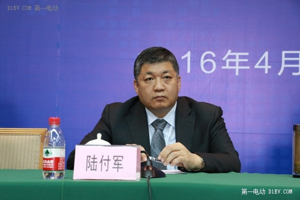 山东省汽车行业协会副会长、丽驰汽车董事长陆付军