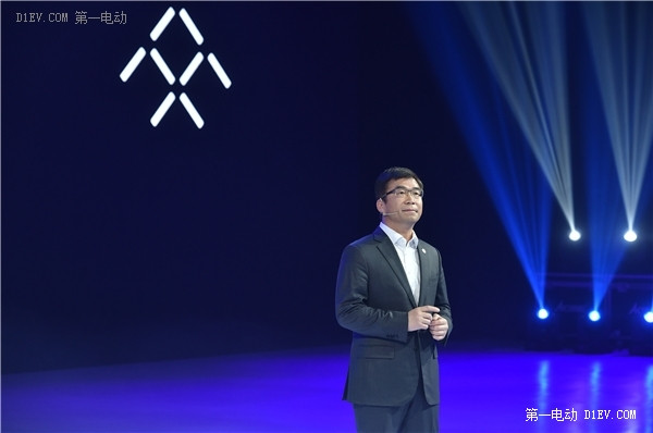 比特斯拉領(lǐng)先一個身位？Faraday Future電動概念車FF ZERO1亞洲首秀