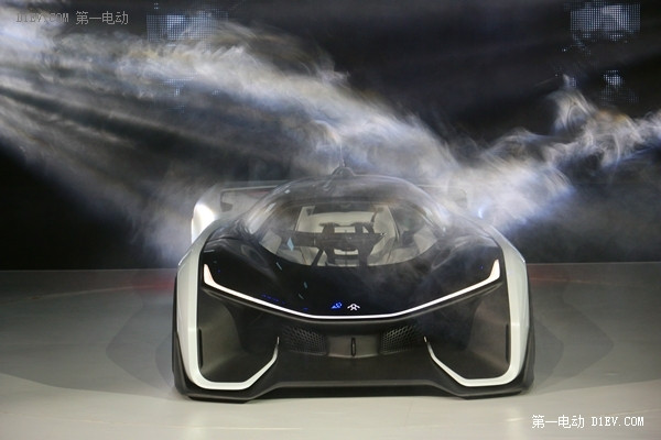 比特斯拉领先一个身位？Faraday Future电动概念车FF ZERO1亚洲首秀