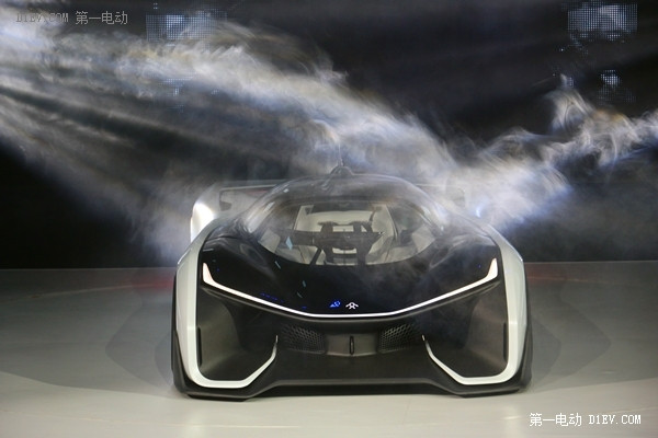 比特斯拉領(lǐng)先一個身位？Faraday Future電動概念車FF ZERO1亞洲首秀