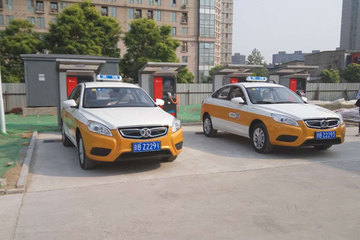 北汽新能源全面推进换电战略  首个充换电站即将投运