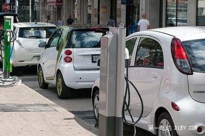EV晨報(bào) | 今后五年電池能量密度將再提高一倍;松下電池廠明年投產(chǎn);北汽新能源EX200上市