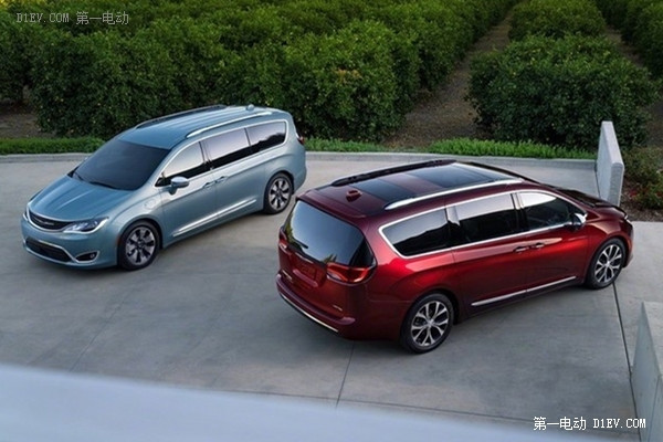 EV晨報(bào) | 全球3月電動(dòng)乘用車銷量出爐;五一起新能源車在滬免費(fèi)上牌;谷歌菲亞特打造無人車