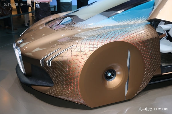 BMW VISION NEXT 100