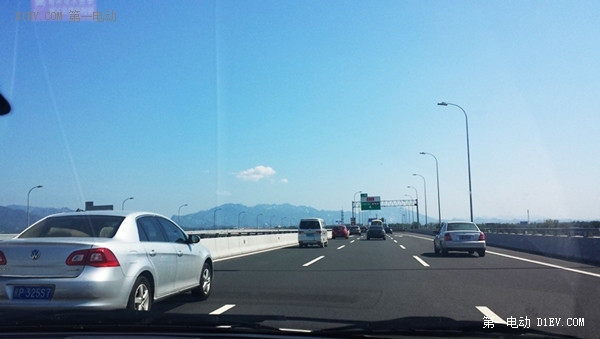 周末試駕啟辰晨風(fēng)純電動(dòng)汽車懷柔雁西湖旅行