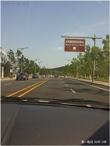 周末試駕啟辰晨風(fēng)純電動(dòng)汽車懷柔雁西湖旅行