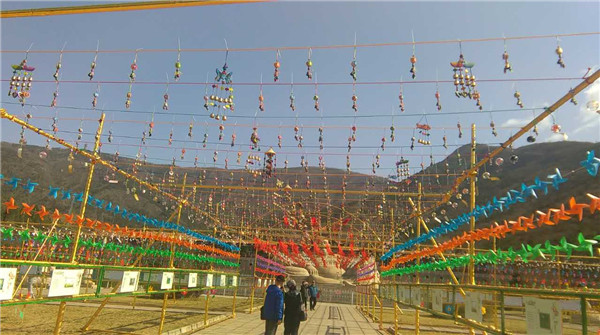 開(kāi)著江淮iev5綠色出行 國(guó)家莽山森林公園風(fēng)鈴節(jié)