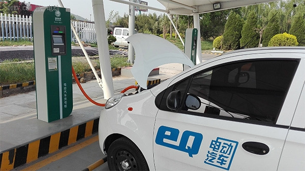 開著奇瑞eQ進北京 70后經(jīng)濟適用男分享高速行駛心得