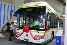 正式更名为扬子江汽车集团  第二代在线充公交亮相北京道路运输展