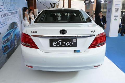图集 | 超长续航的国民车 比亚迪e5高清图