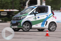 2016環(huán)青海湖電動(dòng)汽車挑戰(zhàn)賽 電動(dòng)汽車上演極限特技