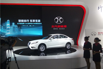 徐和谊点赞乐视 传统汽车业要向互联网“拜师”