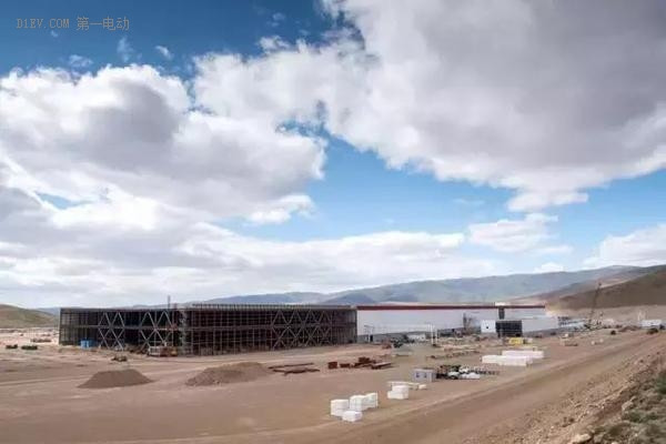 豪掷50亿美元，特斯拉的超级电池工厂建得怎么样了
