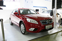 北汽攜主力產(chǎn)品發(fā)力上海購(gòu)車節(jié) 廠家直補(bǔ)價(jià)格與北京無(wú)異