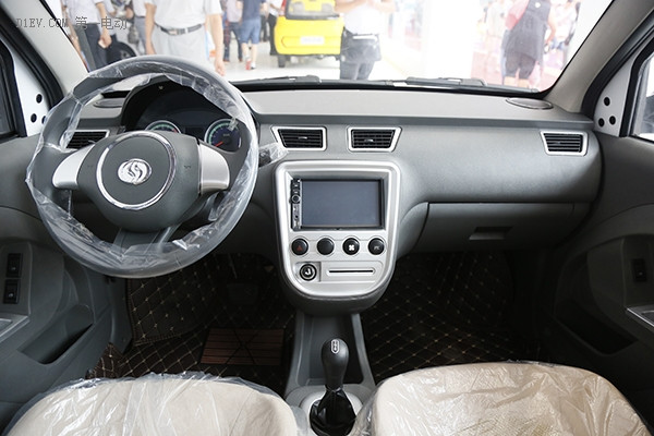 易咖攜全系車型高調(diào)亮相濟(jì)南展 四款智能純電動(dòng)微車全盤點(diǎn)