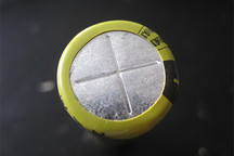 鈦酸鋰電池概念大熱，用在電動(dòng)汽車上的優(yōu)缺點(diǎn)到底是啥？