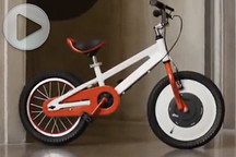 給自行車換上這個前輪 孩子自學(xué)騎車不摔倒