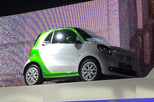 2016巴黎車展探館：smart fortwo EV版實車亮相