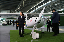 电动轻型飞机首发！沃特玛创新联盟全产业链明星产品亮相无锡国际新能源展