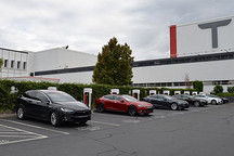 特斯拉：超级充电站将不再完全免费使用/国内车型售价上调