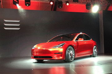 特斯拉CEO马斯克：将在欧洲再建超级工厂