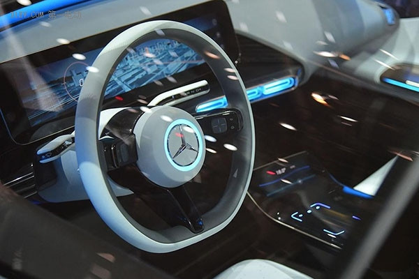 純電動(dòng)SUV 奔馳新概念車廣州車展亮相