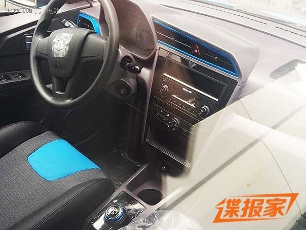 藍(lán)黑雙色搭配 北汽新能源C10內(nèi)飾曝光