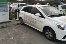 EV英雄會 | 北汽EV160奔赴京城，在能見度10米的高速上開夜車傷不起