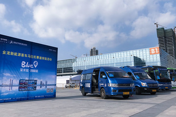 溯源“金龙蓝” 近万辆金龙新能源客车投放全国170多个城市